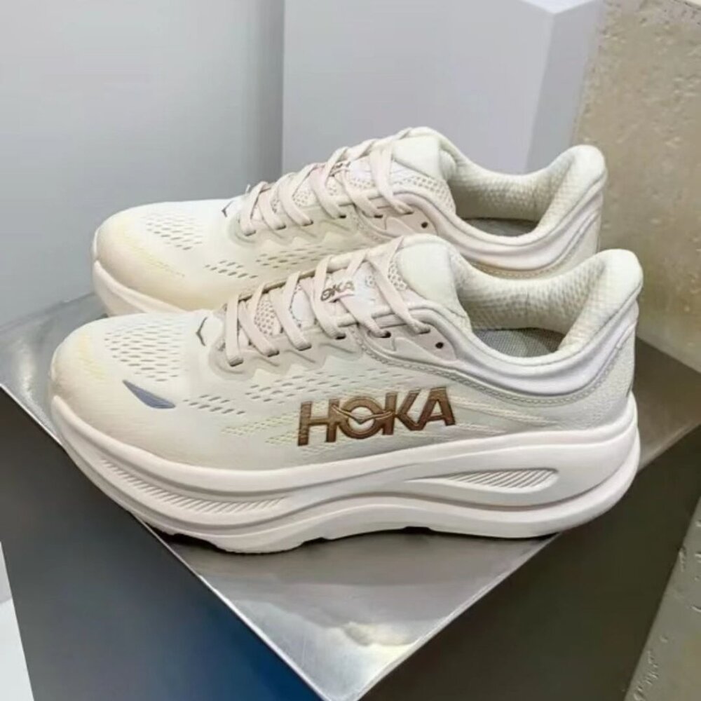 Hoka Cream Winter Bondi 9